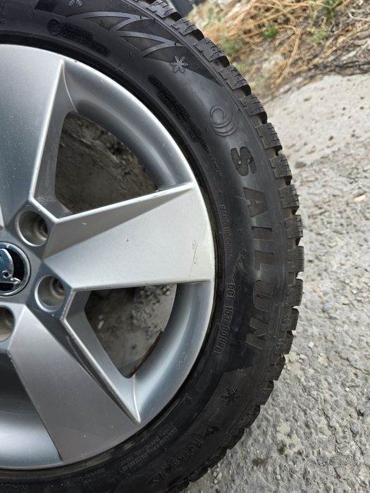 Продам зимние колеса в сборе