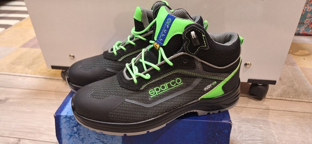 Високи работни обувки с бомбе Sparco INDY RANGER Mid S3S Черен цвят, размер 45