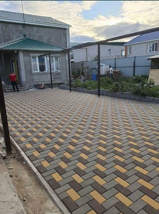Укладка брусчатки,бардюр