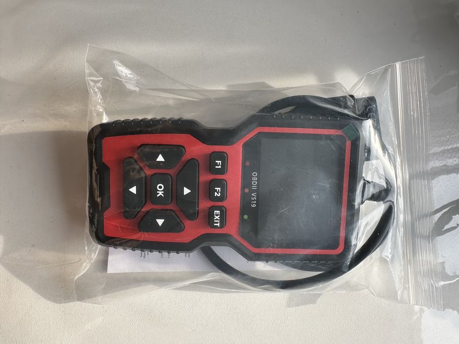 Автосканер OBD2 V519