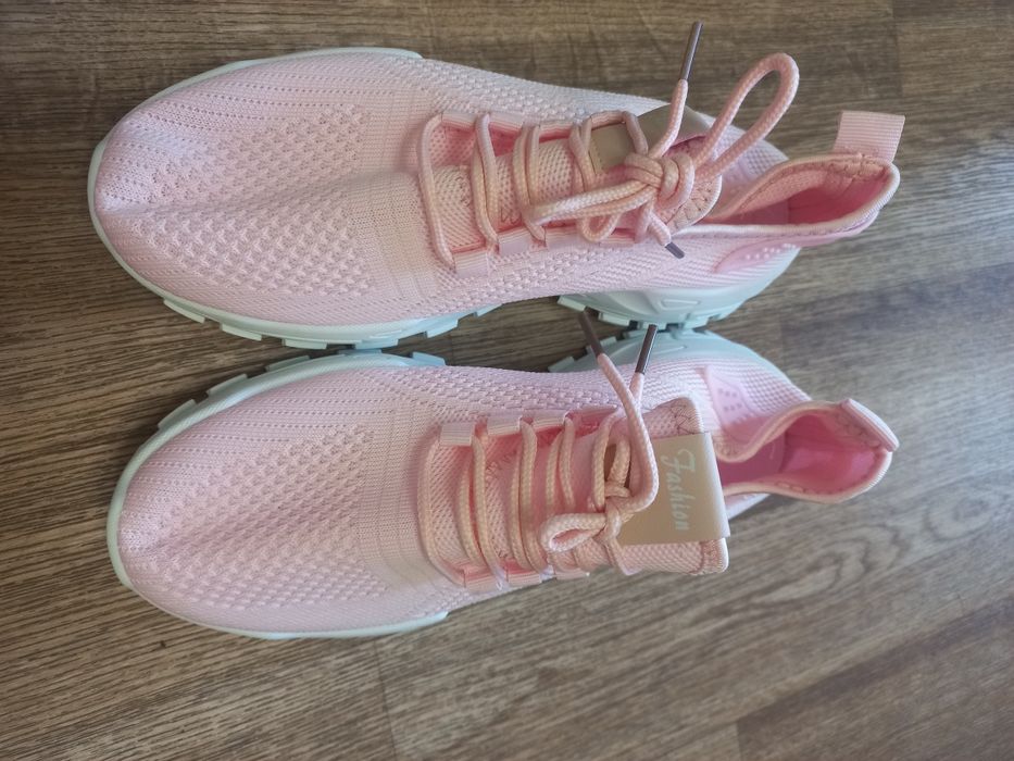 Женские Кроссовки