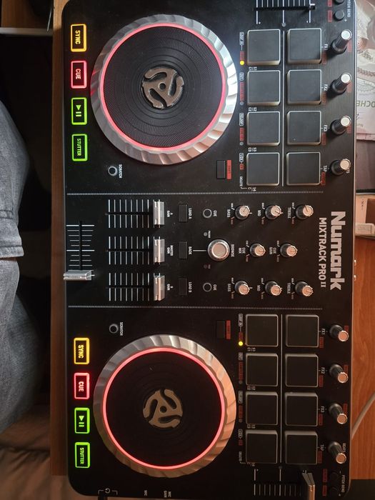 Numark Mixtrack Pro 2