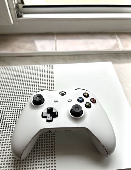 Xbox One S | 500 Gb | Jocuri cadou