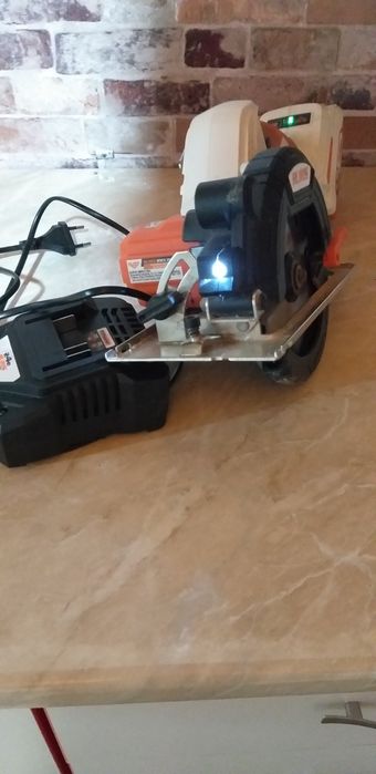 Ferestrau circular ruris rmx 3140