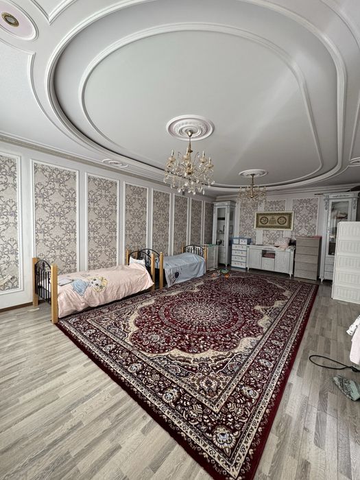 Uchtepa Katta qanidan 4.97sotix 9ta xona 2qavat