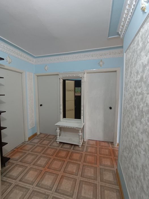 Продаётся 3 комн квартира