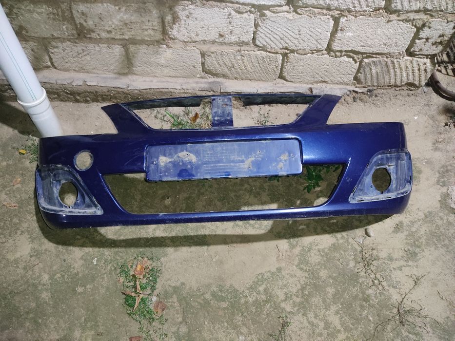 Бампер на Lada Largus