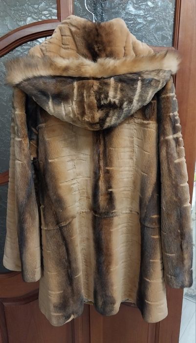 Продается шуба из меха норки