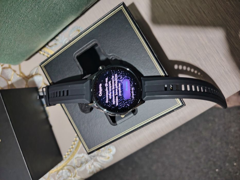 Продам срочно  сматр часы  новые