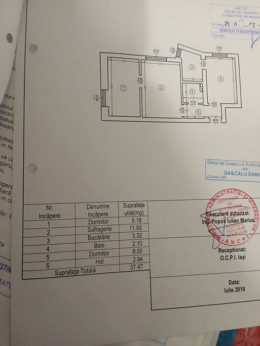 Vând apartament cu 3 camere