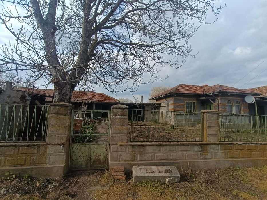 Продава се Къща в с. Окорш, Област Силистра - 150 кв.м за 68 €/кв.м - Снимка #2