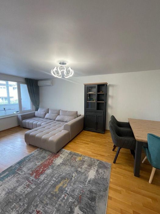 Дава се под наем Тристаен апартамент в София, Лозенец - 95 кв.м за 999 € - Снимка #1