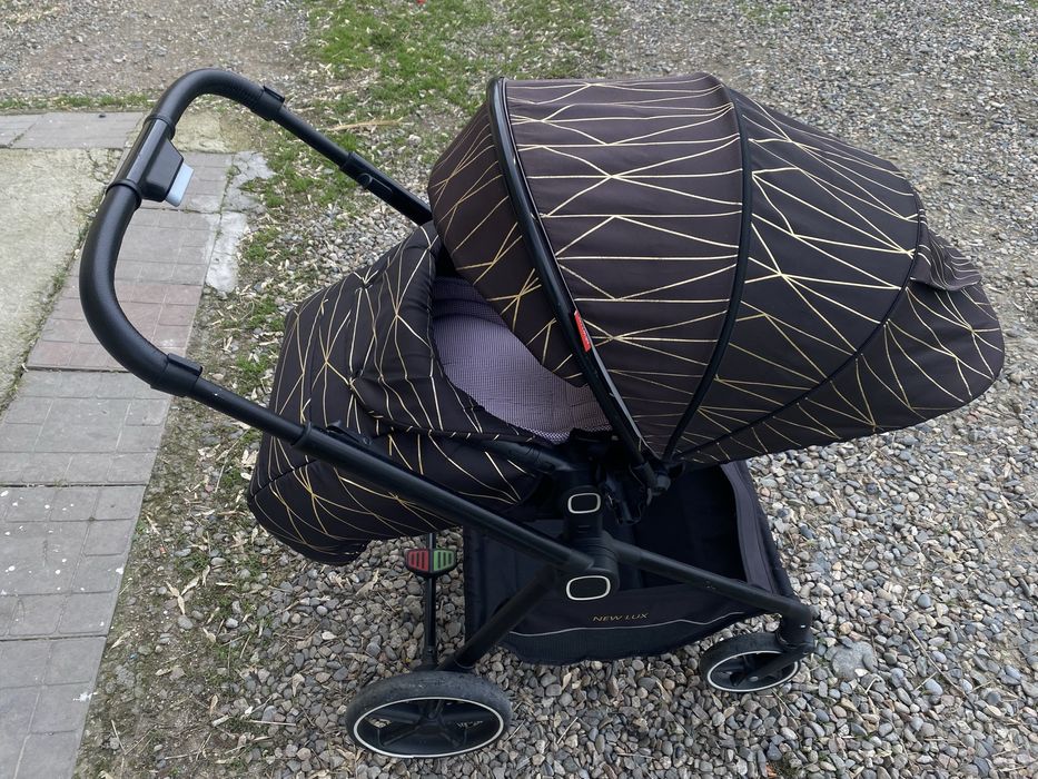 Детские коляска продам  цена договоримся