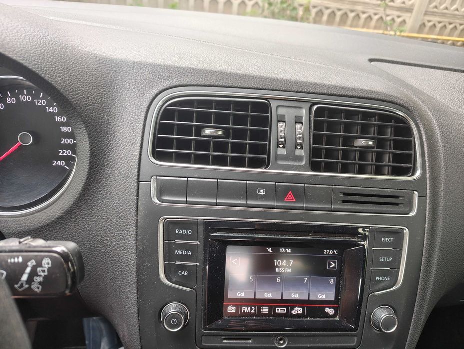 VOLKSWAGEN Polo 2015 — imagine 5