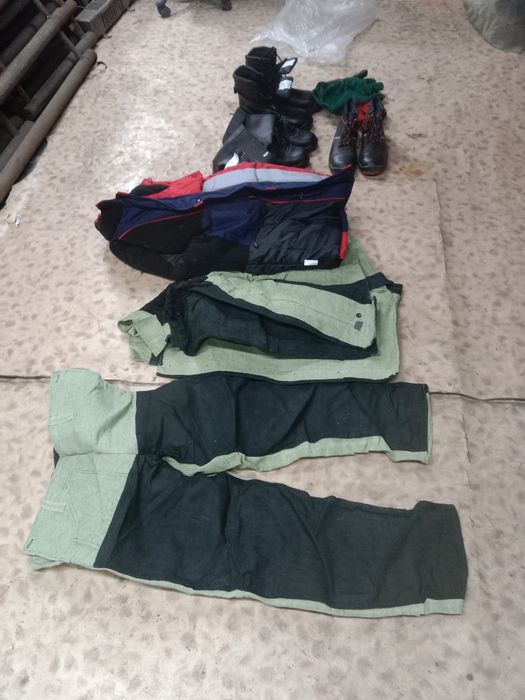 Продам робу и сапоги.