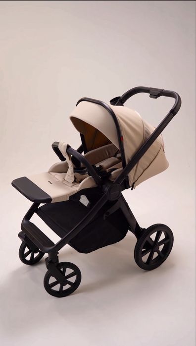 Продается коляска Carrello Omega 2 в 1