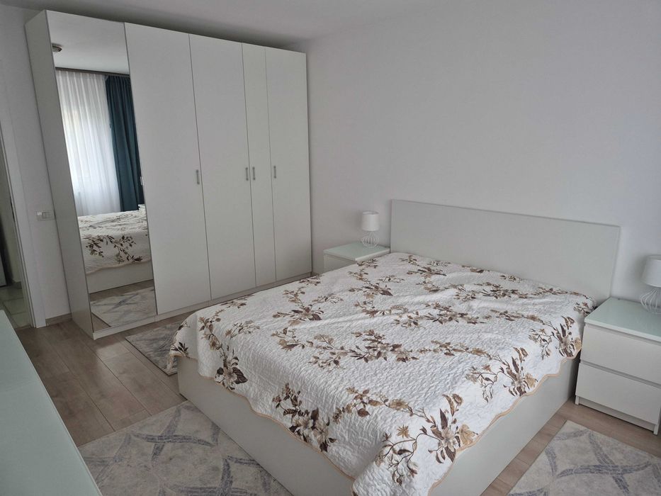 Proprietar inchiriez apartament 2 camere Rahova, stradal, cu vedere la linia lui 32 pe Calea Rahovei