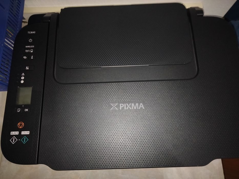 Срочно продам МФУ принтер цветной