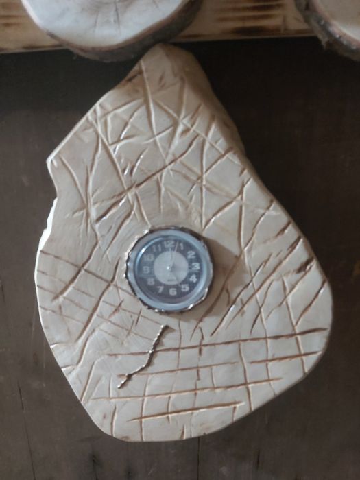 Ceas și cuier rustic