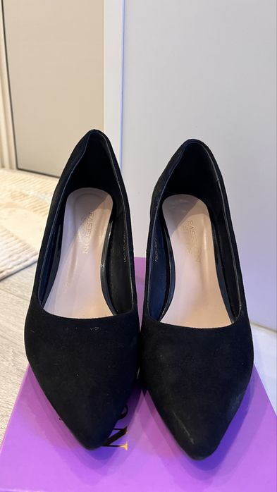 Замшевые туфли б/у