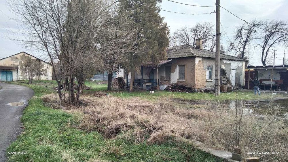 Продам Землю 12 соток Вдоль дороги. Парк Янги Узбекистан. Фасад 40 м.