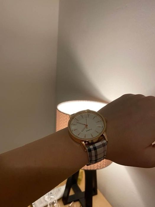 кварцов дамски часовник