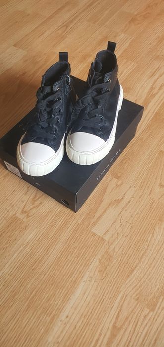 Tommy Hilfiger High /Sneakers mărimea 31