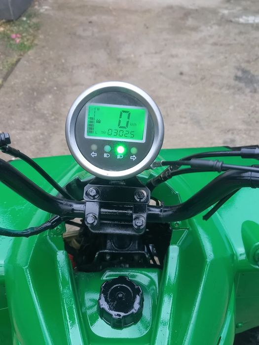 Vând sau schimb ATV 125