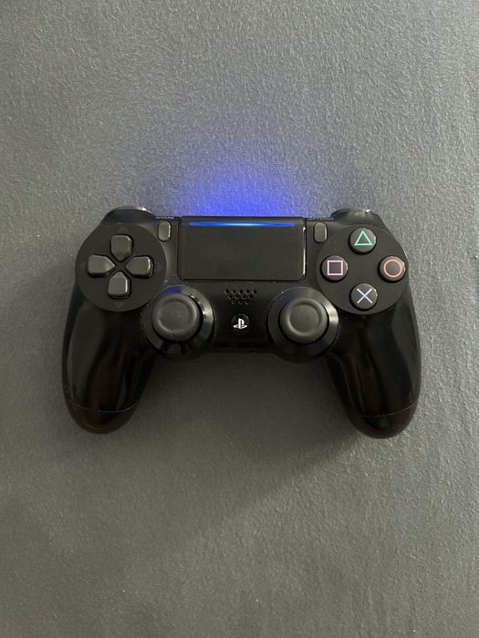 Продаю PlayStation 4 Slim 500 GB