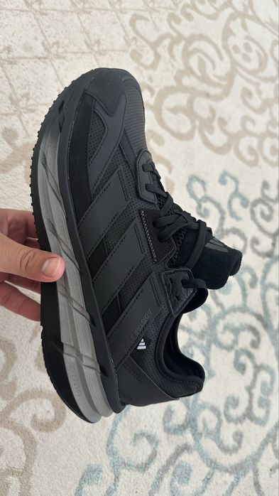 Адидас кроссовки