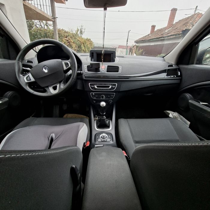 Vând Renault Megane 3  2011