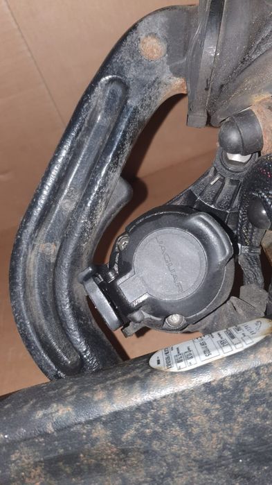 Carlig electric Jaguar XE +2017 T4N7119