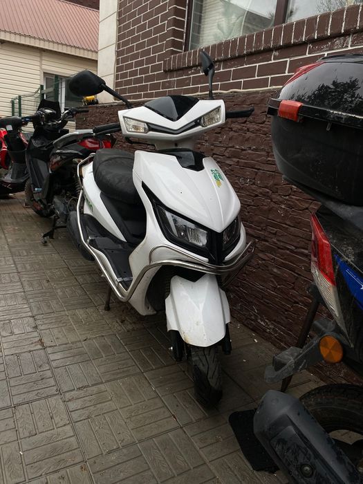 Продам скутер м8