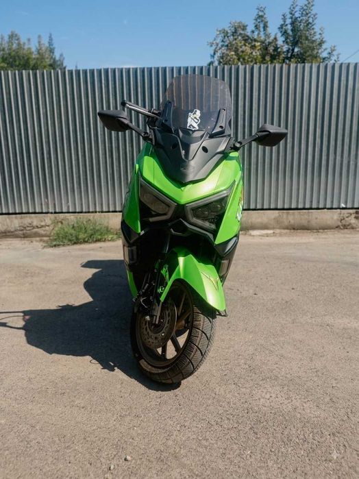 Продам скутер (мопед) Li Ya Z Max (180)