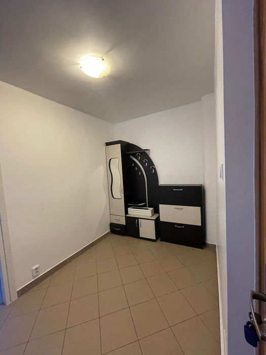 Inchiriez apartament 65 mp bloc turn Marchian 2 camere , complet mb ut