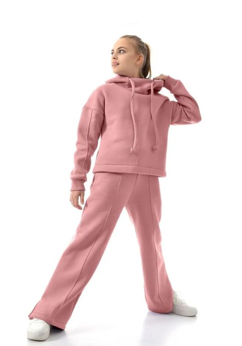 Теплый костюм для девочки