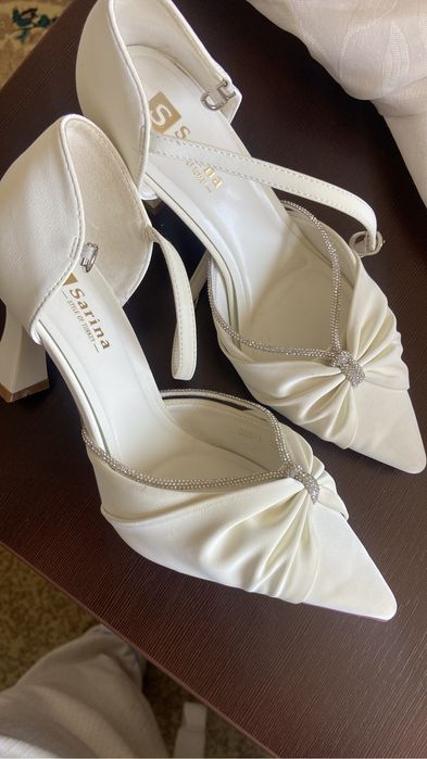 Срочно продам нежные красивые туфли