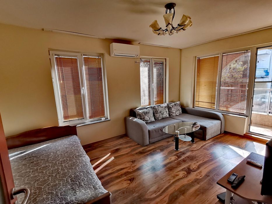 Дава се под наем Двустаен апартамент в Бургас, Лазур - 60 кв.м за 408 € - Снимка #4