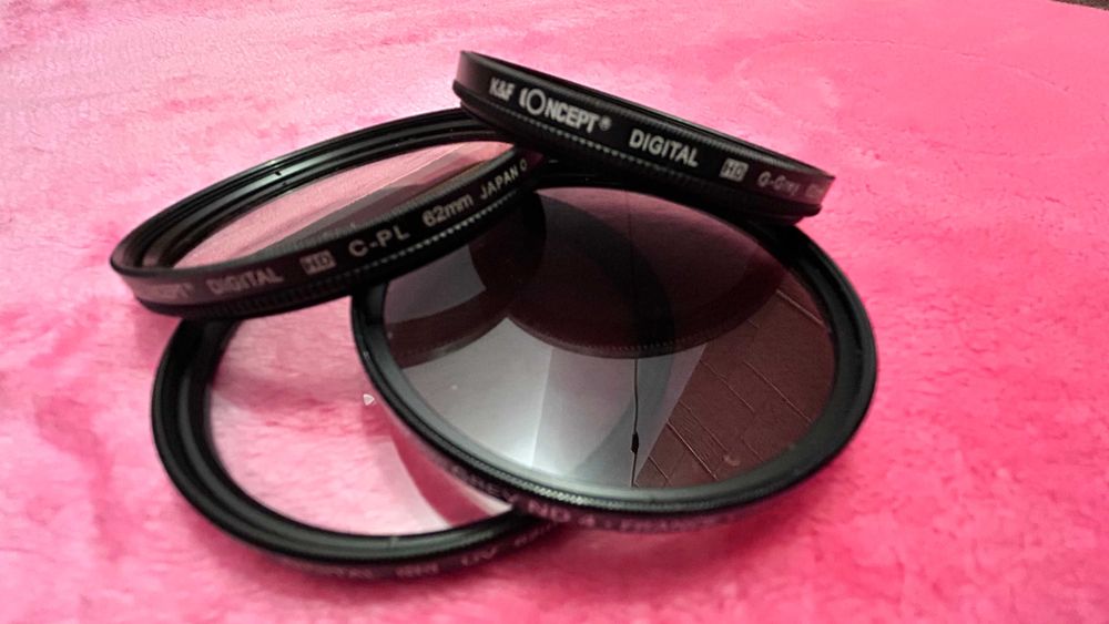 Kit foto complet Canon DSLR 1000D, 2 obiective, accesorii profesionale