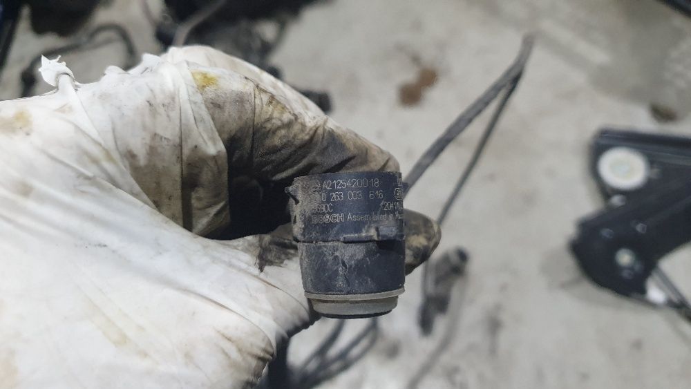 senzor de parcare fata spate Mercedes A2125420018 Bosch original