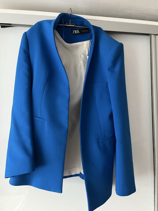 Costum Zara pentru femei