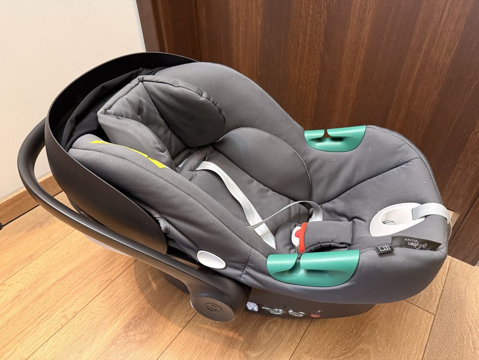 Кош за кола Cybex Aton B2 с база и адаптори за количка