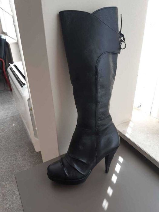 Нови зимни ботуши от естествена кожа