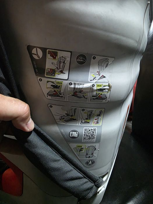 Продавам детско столче за кола Britax Römer