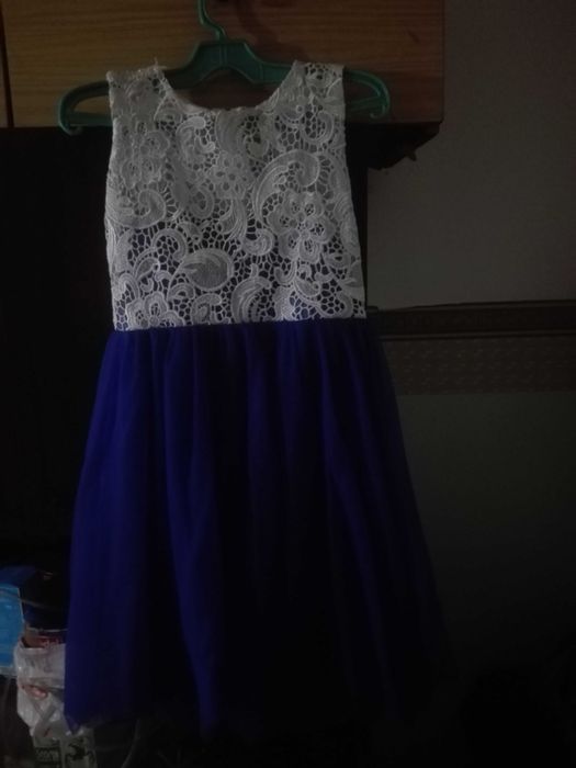 Продавам детски дрехи