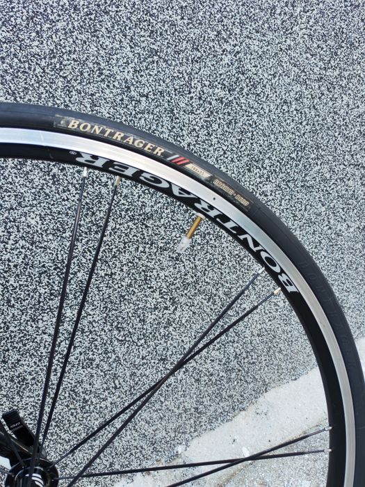Карбонов Trek madone 4.7 шосеен велосипед колело