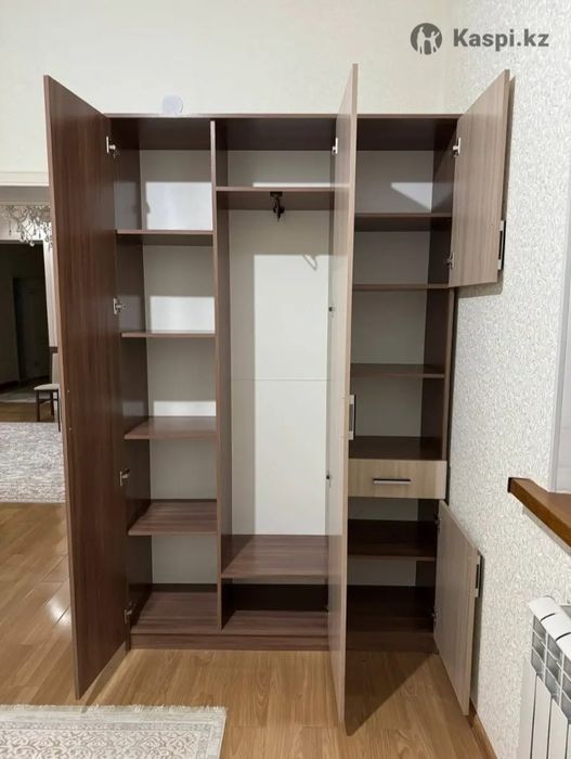 Шкайф и комьютерный стол