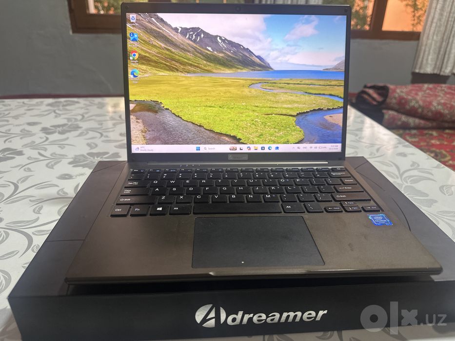 Noutbuk Adreamer. 8GB