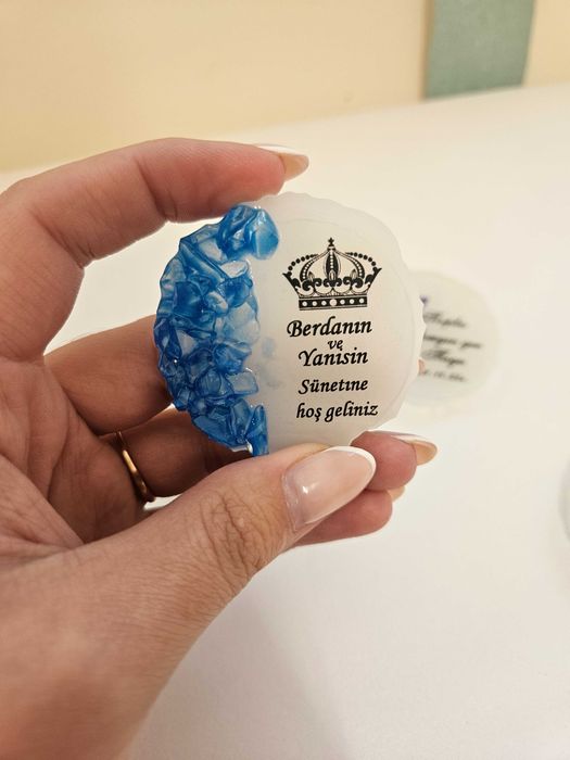 Магнити от епоксидна смола. Бал, кръщене, рожден ден