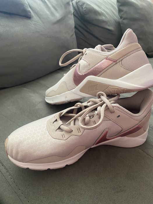 2 чифта маратонки Nike